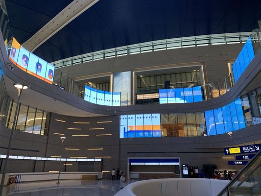 실내 P7.8 투명 LED 디스플레이 디지털 LED 비디오 메시 사용자 정의