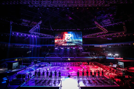 500x500mm 야외 임대 LED 벽 디스플레이 P3.91 무선 스플라이싱 LED 비디오 화면 스테이지 배경 LED 패널