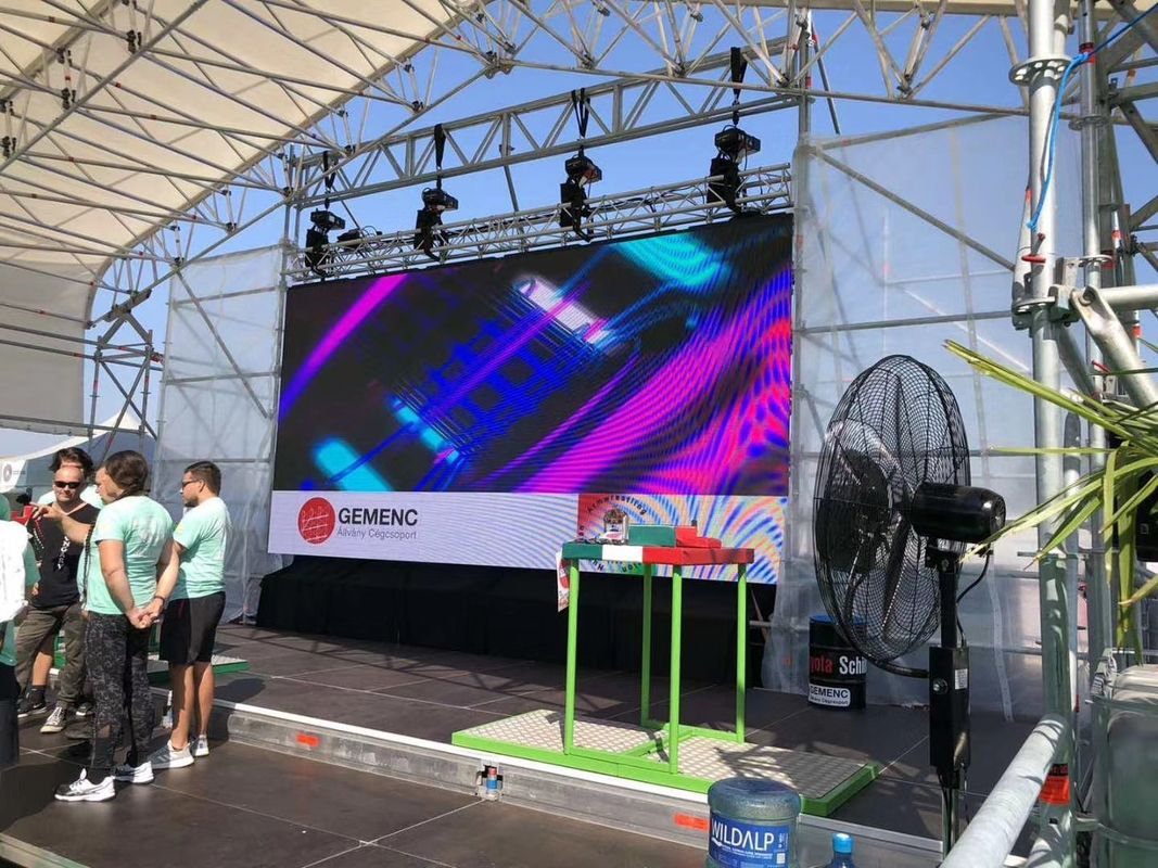 P2.6 P 2.976 P3.91mm 외관 전면 전면 서비스 코너 보호 장치로 LED 디스플레이 화면 이벤트 임대 게시판
