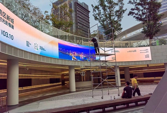 재고 있음 고품질 실내 및 실외 P2 P2.5 P2.6 P3.9 풀 컬러 LED 디스플레이 모듈/스크린